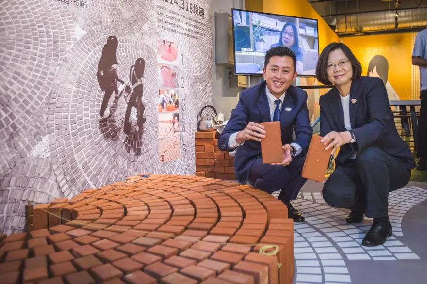 林智堅論文戰清白慘遭打臉！蔡英文最新網路民調嚇死人