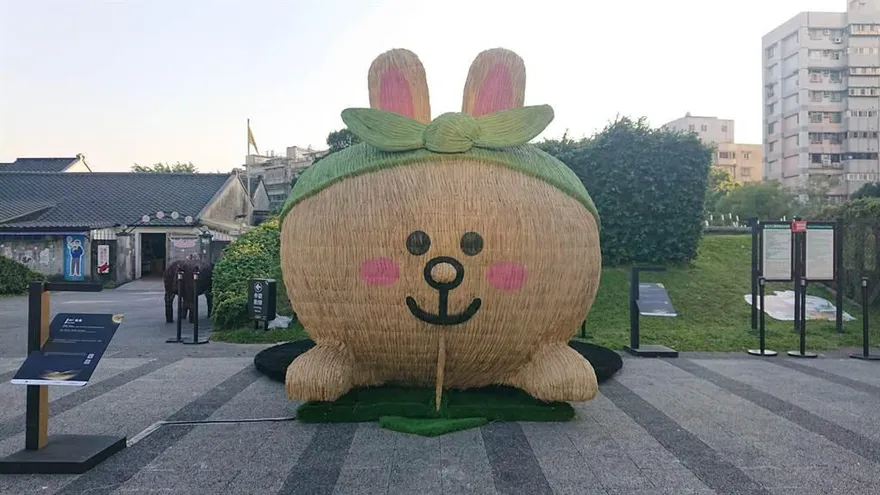 萌翻了！四四南村超療癒「Hi！兔兔」草編裝置曝光　成台灣燈會超級亮點
