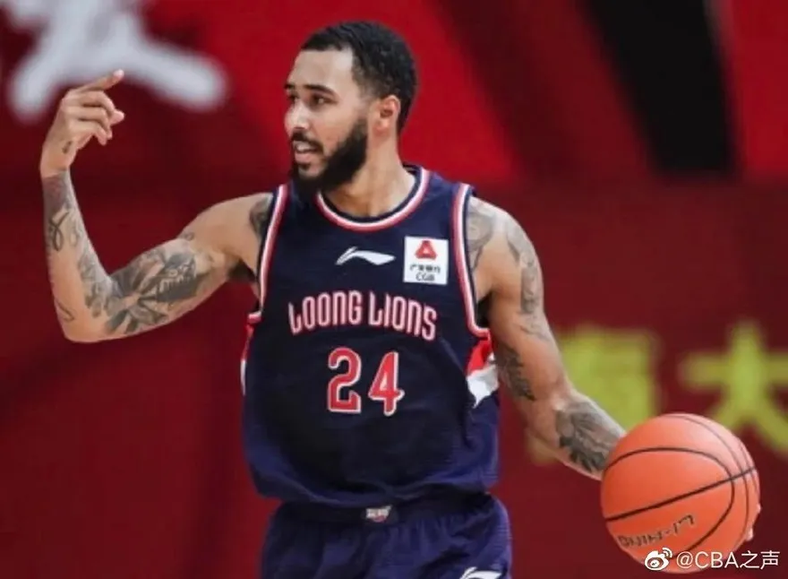 取代林書豪的男人！廣州龍獅新洋將報到　超級砍將摩爾再和陳盈駿聯手