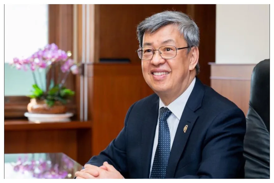 台大醫院院長造神又翻車？發文舉證陳建仁世界級貢獻　反被網再打臉