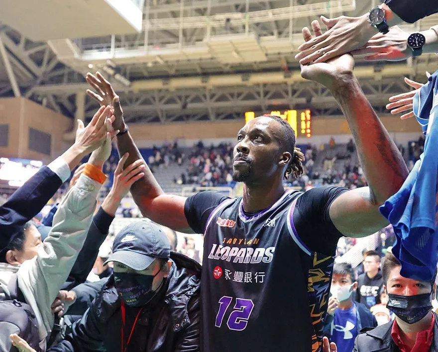 魔獸新年首戰來了！　霍華德今踢館領銜射日