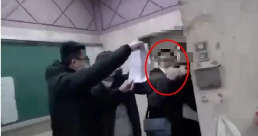 小黃司機撿到槍！毒蟲搭計程車忘帶走…落網後警再查獲一把