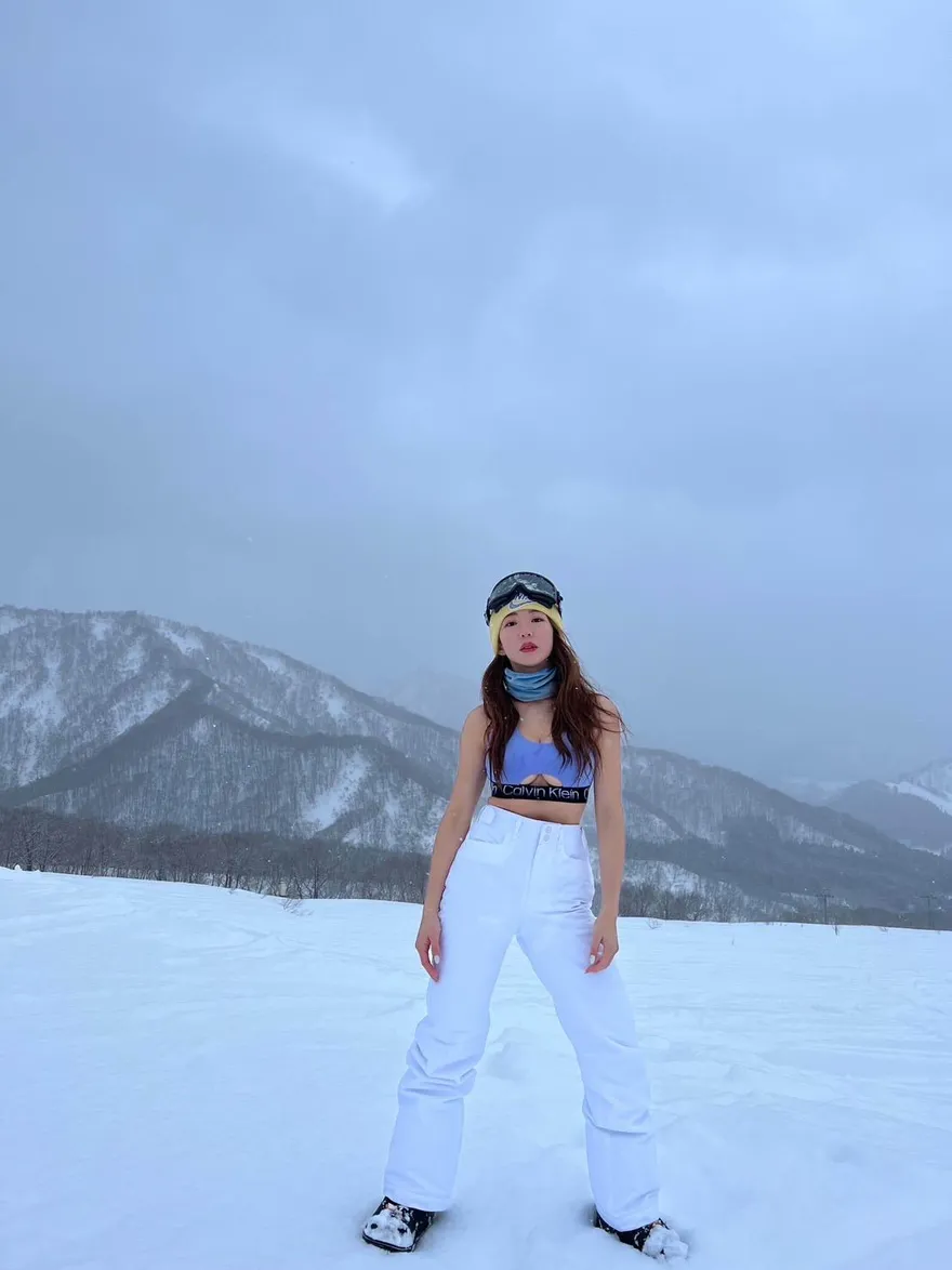 元宵節粉絲福利大放送！郭書瑤冰天雪地曬南、北半球　網嗨：凍未條