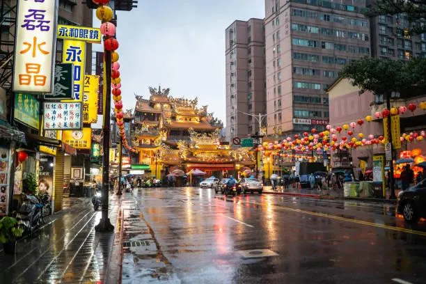 今全台迎雨彈！3縣市大雨特報　周四放晴周末再變天…「冷空氣襲台時間」曝