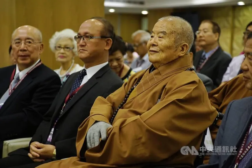 星雲法師97歲圓寂　一生致力推動「人間佛教」