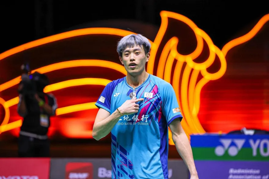 影/林俊易爆冷「直落二」世界第18的前香港一哥奪冠！抱走628萬獎金