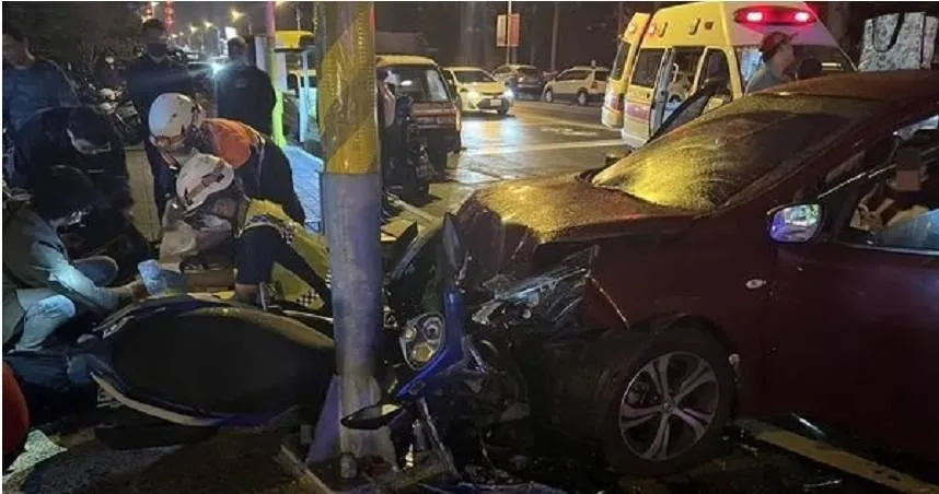 元宵節爆連環車禍！28歲女闖紅燈連撞7人　待轉騎士右腿恐截肢