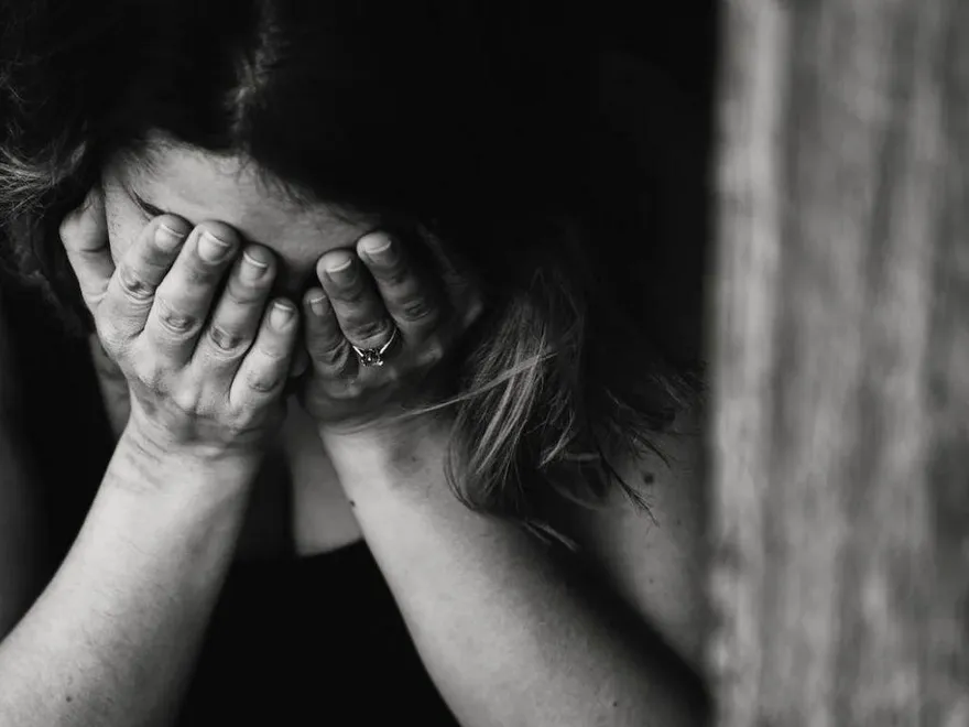 小姑爽住豪宅…婆婆「淪落貧民窟」跟媳婦要錢　她給尪50萬才准離婚