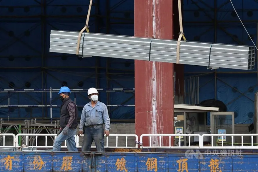 終端需求仍不振　製造業景氣衰退連亮2藍燈