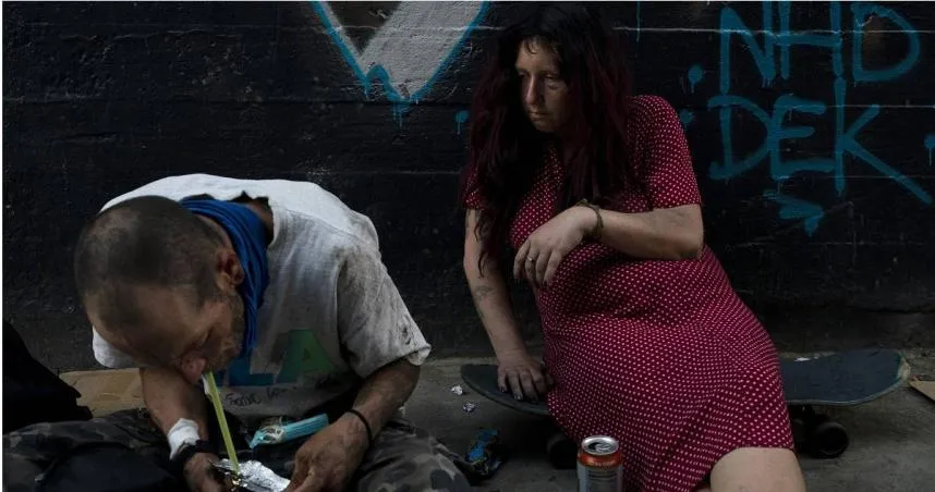 美國街頭淪「屍樂園」！毒癮者慘如行屍走肉　毒品氾濫成全美最大「公衛危機」