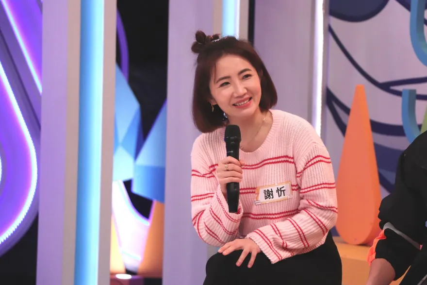 謝忻錄影遇靈異事件！鬼故事講一半「突被推倒」拍攝中斷　崩潰吐：這段有播出