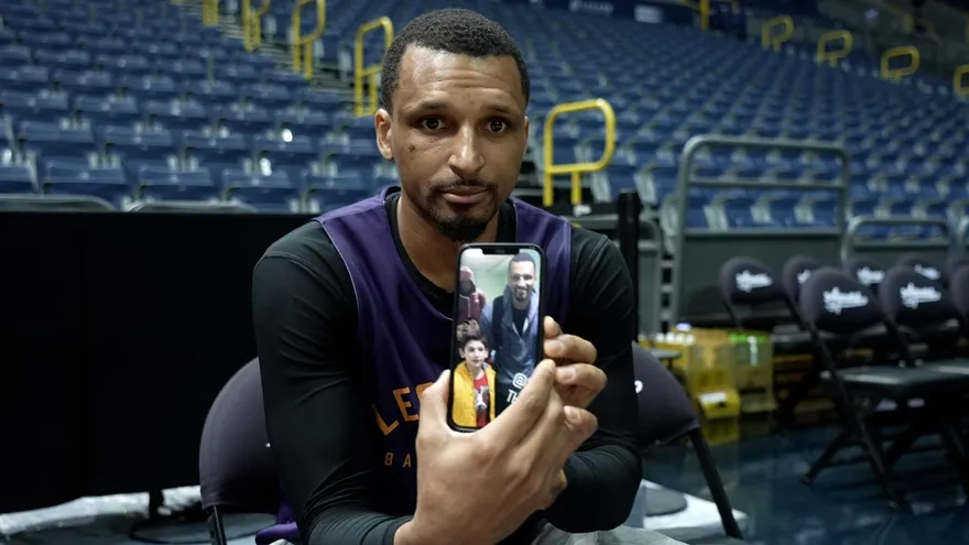 T1雲豹為土耳其強震默哀　艾夫伯悼念罹難13歲小球迷