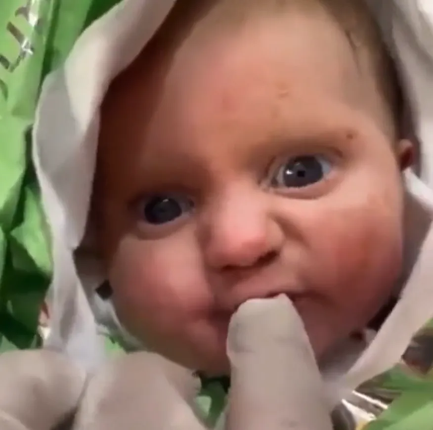 影/土敘強震各地再救數名生還者！最小僅2個月大受困128小時「餓到吸手指」