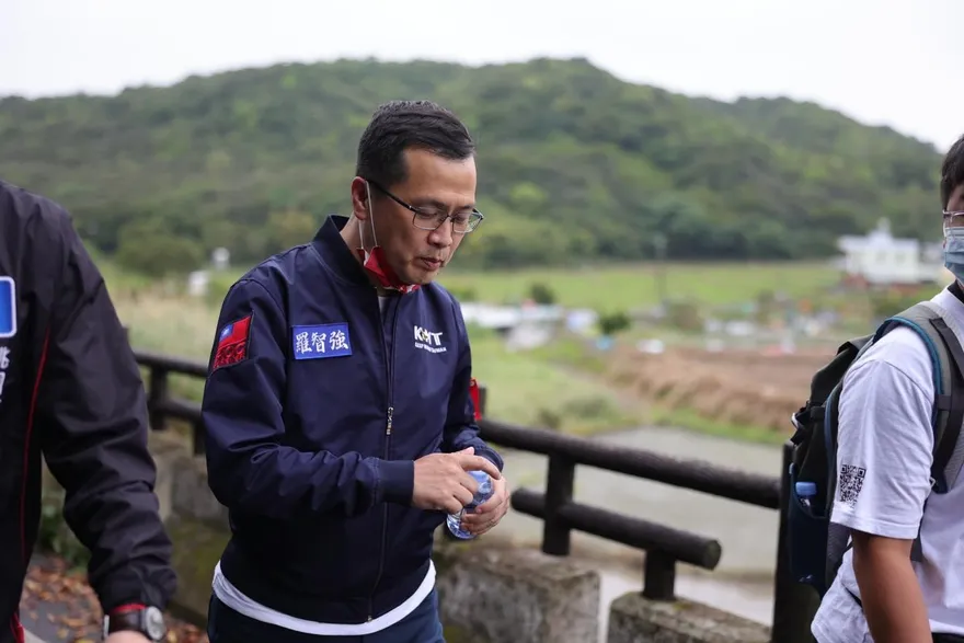 羅智強遭酸到處「行腳」！楊植斗不忍了 曝他血淚戰績