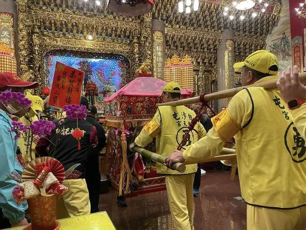 白沙屯媽祖進香/6年後兩神再相會！神轎晚間駐駕協天宮　他驚呼「媽祖急著來看老朋友」