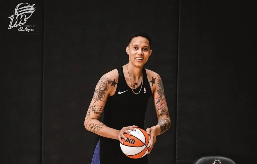 走私毒品罪被俄國關10個月　奧運金牌「女魔獸」重返WNBA