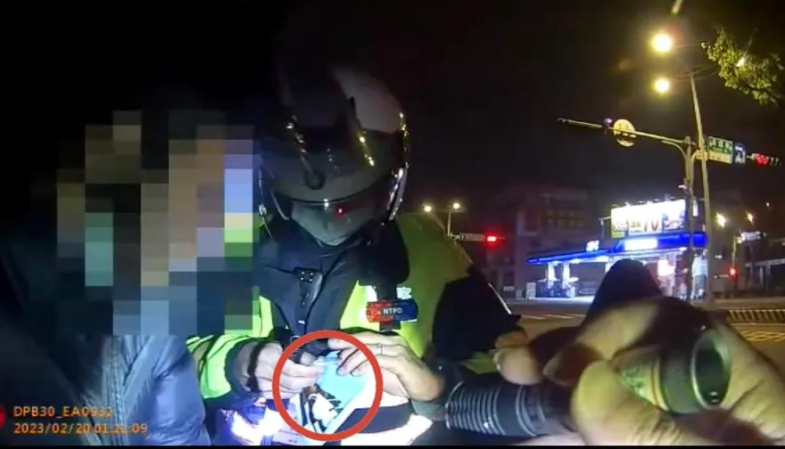 冰毒說成冰糖！還帶濾掛式咖啡包「掩護」   偏偏遇到咖啡控警察所長「當場識破」