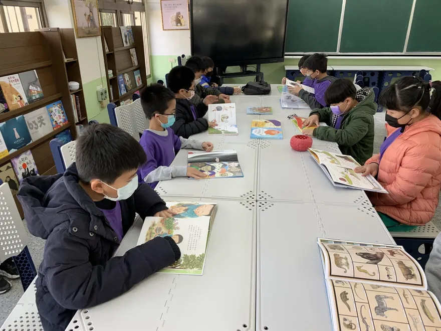 福德國小成立靜思閱讀書軒！頂新和德捐贈　環保永續融入校園