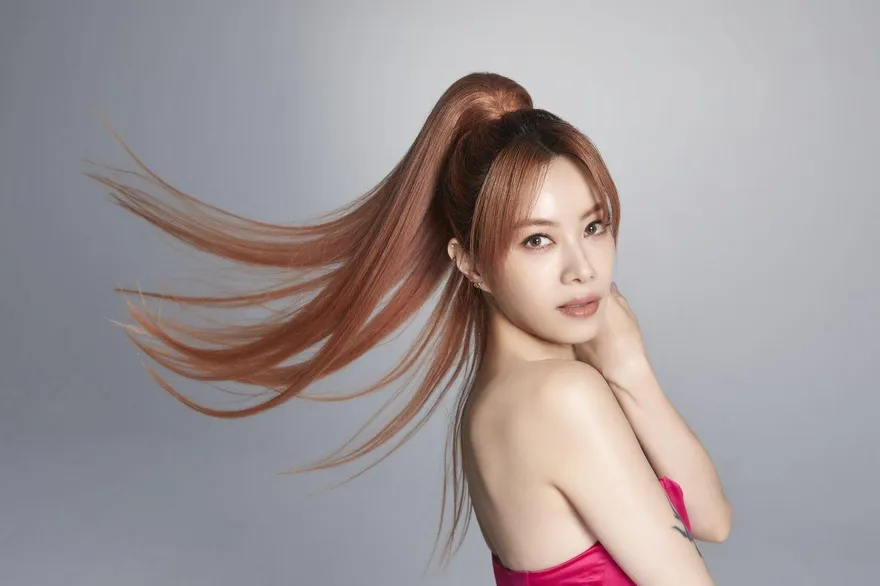 44歲徐懷鈺罕露凍齡好身材！曬出「香肩美背」曝保養秘訣