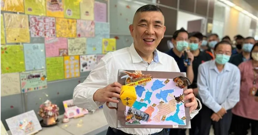 外遇跟騷醜聞曝光！自覺影響新北市府形象　消防局長請辭獲准