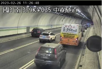 快訊/返鄉出遊快看！高雄國3隧道「3車追撞」　車流回堵4公里