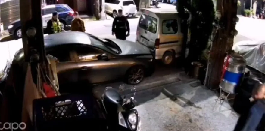 療癒式治亂停車法？他家門口被陌生車「沒留電話」堵近4小時　這招反制對方