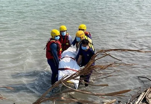 快訊/驚悚！台南曾文溪國姓橋下驚傳浮屍　檢警正追查身分與死因