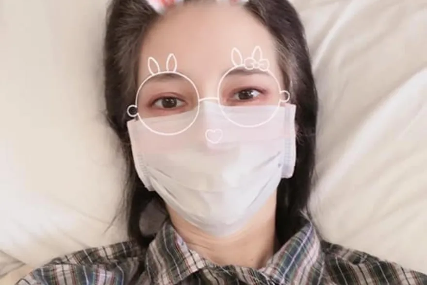 三級片女星「息影當清潔工」！昔認台富商乾爹...險厭食喪命近況曝