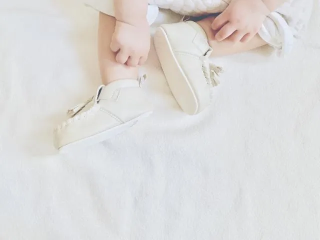 8天累積新增773例中重症！羅一均曝1歲女童確診當晚「哮吼併呼吸窘迫」　加護搶救中