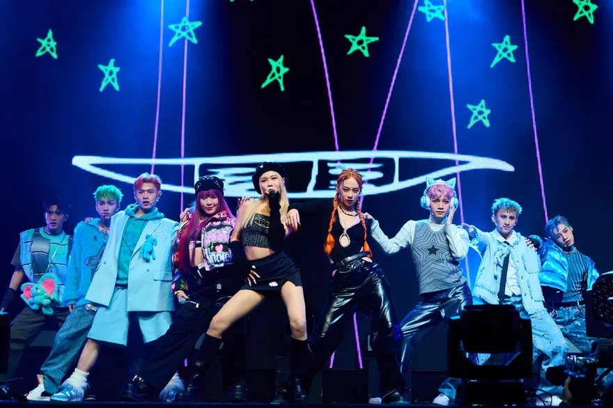 HUR出道三年拋震撼彈！⾸場演唱會揪原⼦少年比美…驚呼「我們變男團」