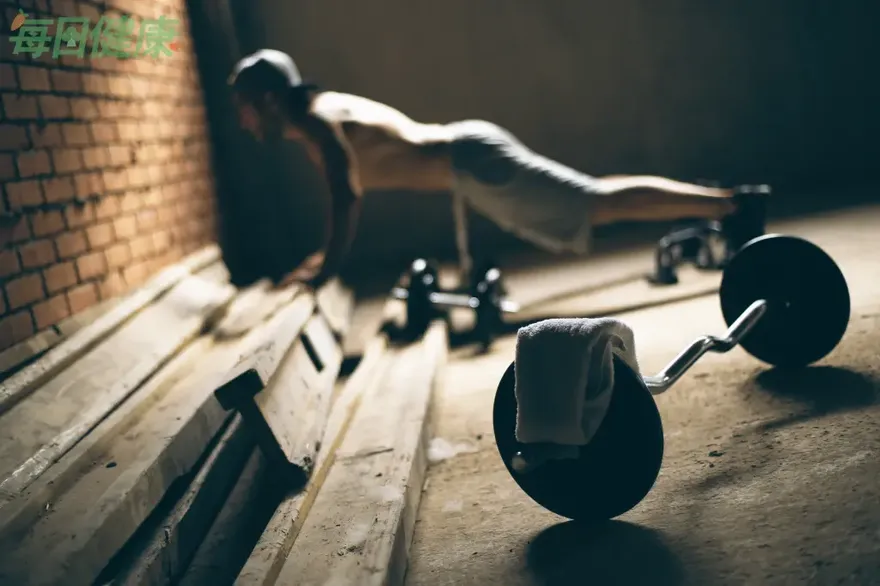 腎功能異常先別慌！醫曝3因素驗出「假報告」高蛋白增肌恐干擾結果