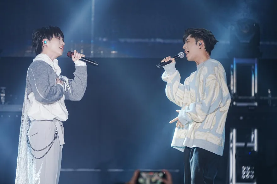 香港天團MIRROR成員站台!  急向五堅情澄清「不是要你爆炸舞台」