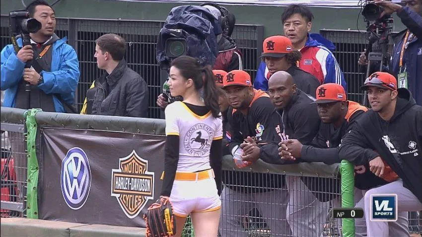 WBC經典賽/10年前「護國女球僮」掀議！現況曝光…人美心又善