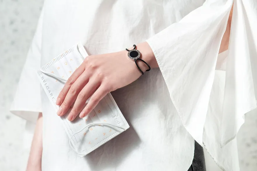 台灣醫材廠始祖轉型時尚醫材集團　75週年春酒成時尚派對！客制寶格麗手環寵愛員工