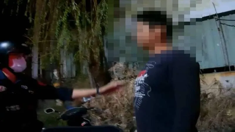 還好孩子沒接到！男接小孩下課被攔超標　第9次酒駕警也「忍未條」開罵了