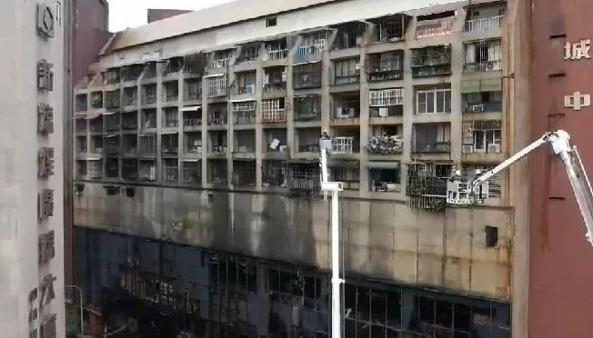 城中城大火奪46命還想交保　法官不准！黃格格再延押2個月