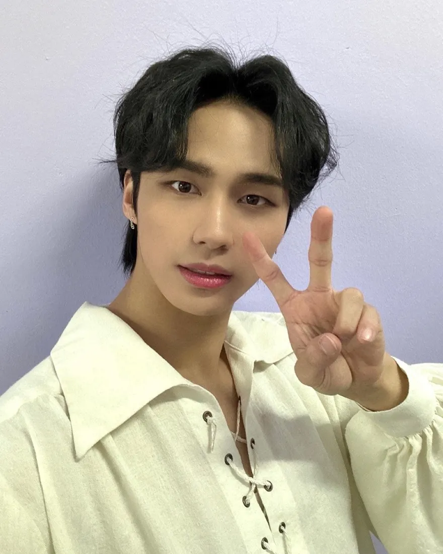 韓偶像「家人是攝理教徒」！爆大量脫粉潮…公司急聲明道歉：已退教並脫離