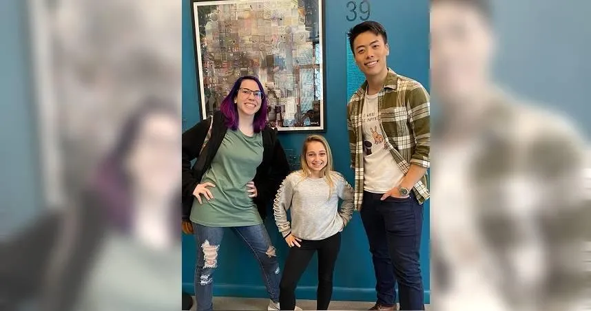 23歲罕病女「身高110公分像8歲孩」　與成年男子交往像父女戀遭抨擊分手