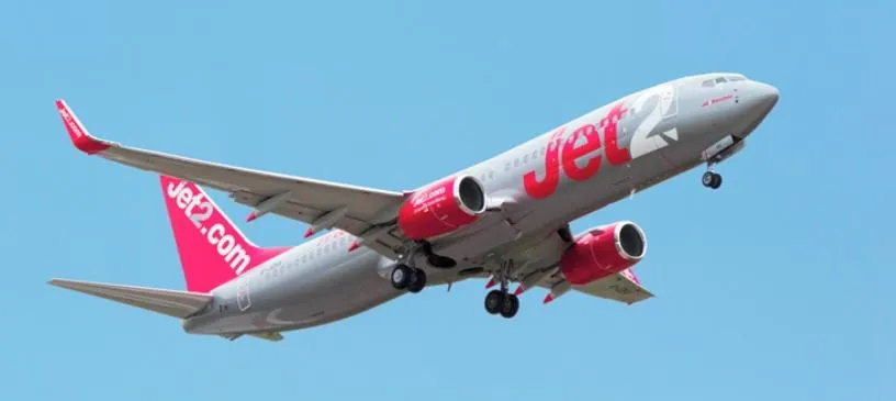 男子搭飛機突「猝死座位上」　搶救40分鐘仍不治...目睹旅客震驚嚇哭