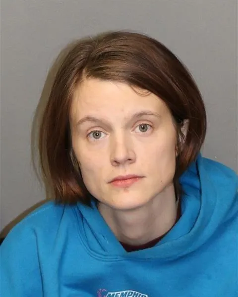 聽見後院有怪聲...驚見女子全裸闖入失控大鬧　屋主開槍自保無罪