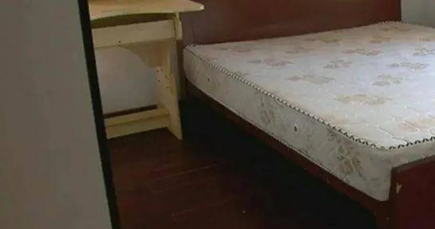 室友不給菸抽…男子翻遍屋子「驚見床底藏屍」　警調查爆：躺1個月了