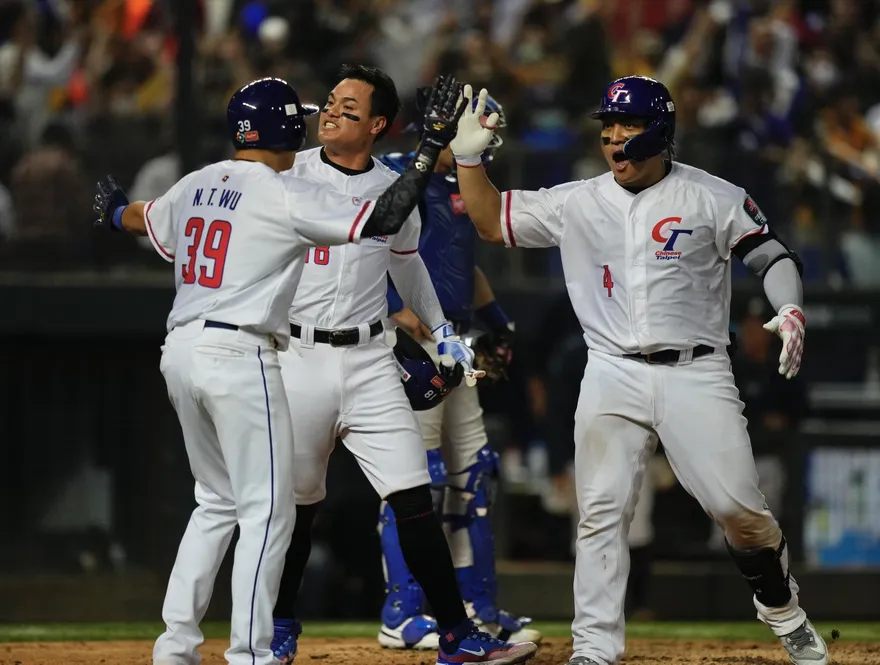 WBC棒球經典賽/原住民包3轟！網敲碗中華今晚「原」力再爆發