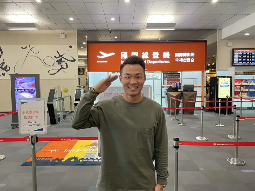 WBC棒球經典賽/柏融大王赴日打拼「目標轉正」　登機前也玩這個哏