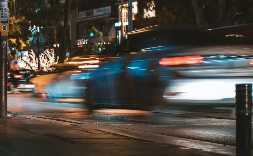 台中17歲騎士遭違規轎車撞飛！送醫搶救晚間宣告不治