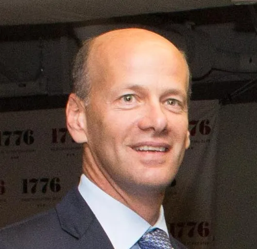 銀行業火燒屁股…矽谷銀行CEO夫妻飛夏威夷避風頭　住億元豪宅愜意度假