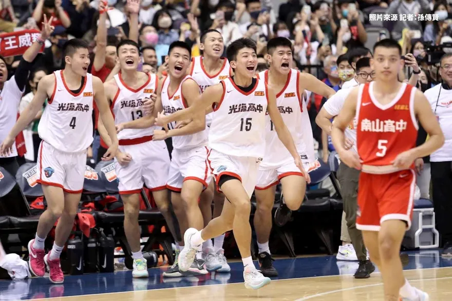 慶祝光復高中HBL二連霸！竹市府免費贈1000份雞排　領取方式出爐