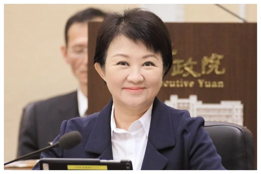 不藏了！盧秀燕臉書曬「超萌照」　軟Q模樣網融化