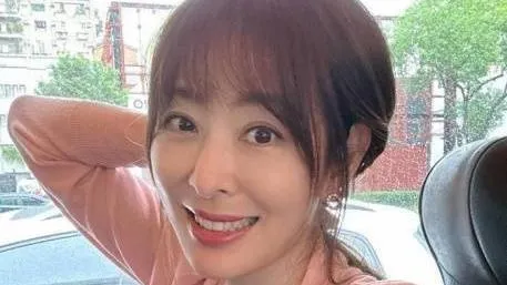 擋視線挨轟道歉！賈永婕朝聖BLACKPINK又遭疑「幫拿公關票」　本人發聲