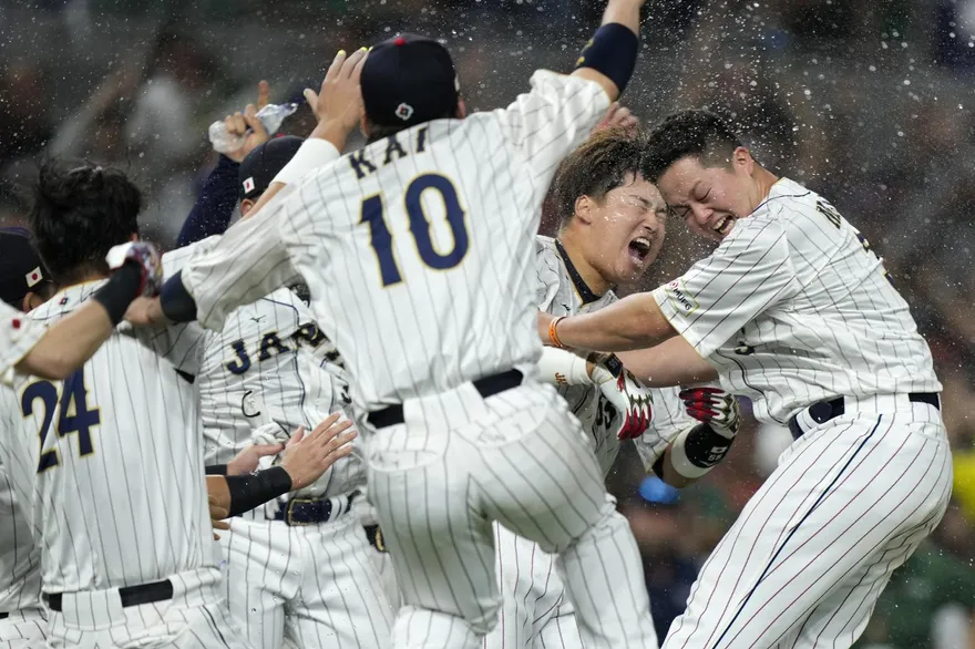 WBC棒球經典賽/村神再見安打！9局戴罪立功　日本拉尾險勝墨西哥