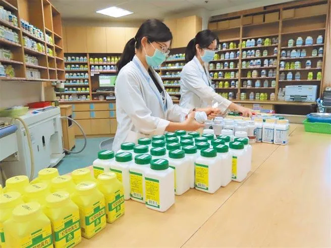 吃中藥怕傷肝腎？　醫籲「事前做好1件事」能避免